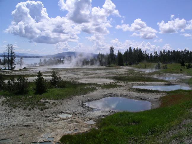 images/F- West Thumb Geyser Basin (27).jpg